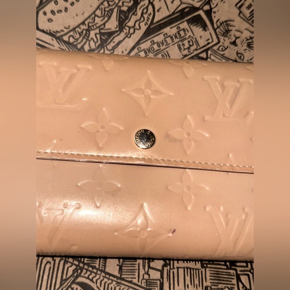 LOUIS VUITTON 🔥 SARAH VERNIS CREAM LONG SNAP WALLET - Picture 13 of 13